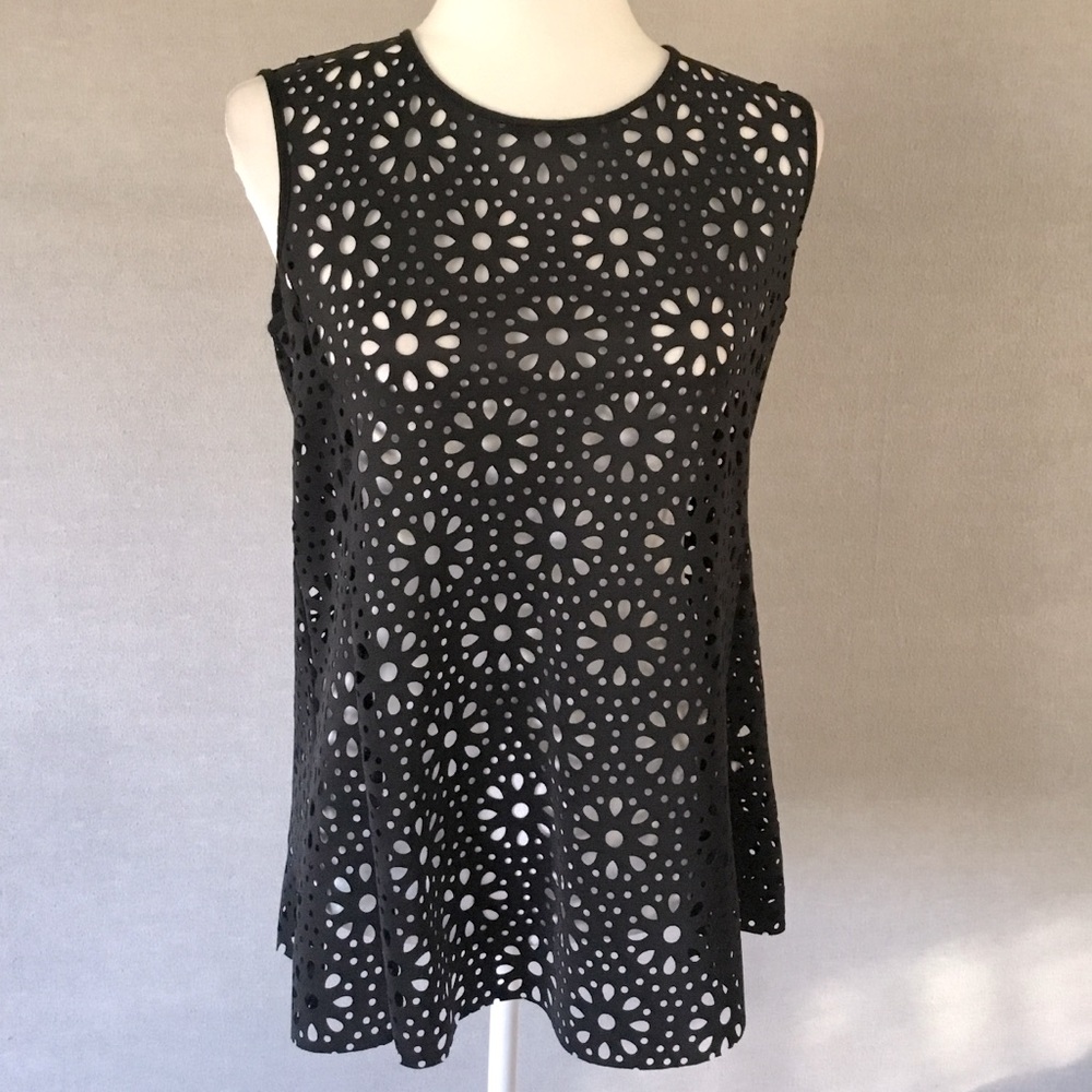 Boho Chic Black Laser Cut Eyelet Sleeveless Top NWT Size Small